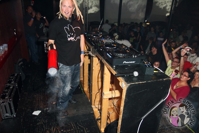 Czar: Bunny w/Cles One and Baker