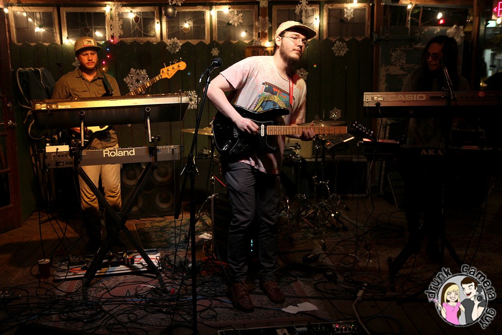 New World Brewery: Dent May w/Saskatchewan